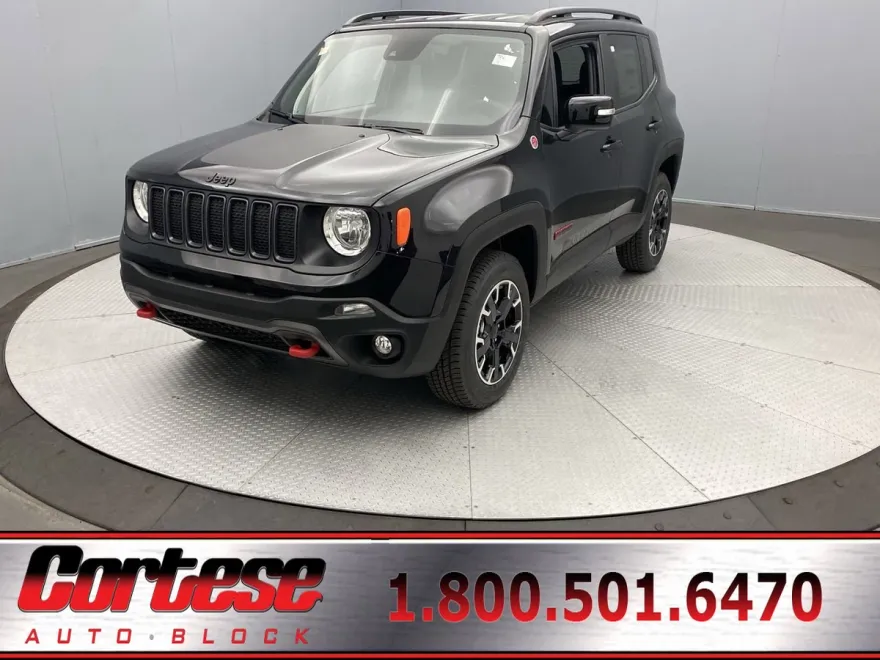 2023 Jeep Renegade Trailhawk photo 1