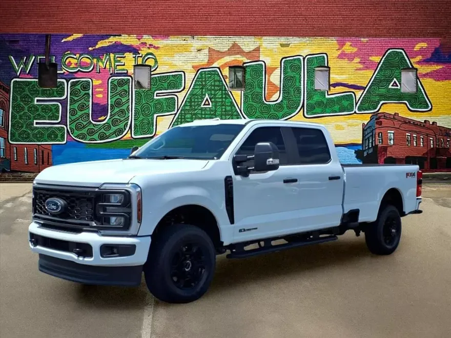 2025 Ford F-350 photo 1