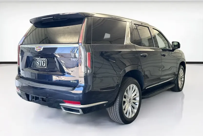 2021 Cadillac Escalade Luxury photo 1