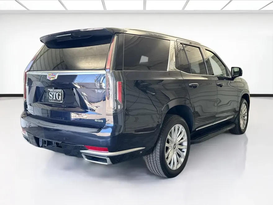 2021 Cadillac Escalade Luxury photo 1