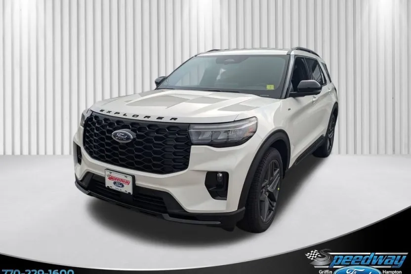 2025 Ford Explorer ST-Line photo 1