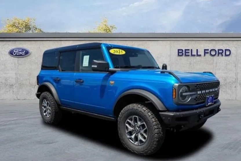 2025 Ford Bronco Badlands photo 1