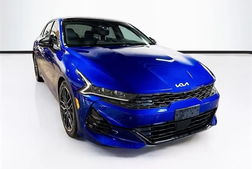 2023 Kia K5 GT photo 1