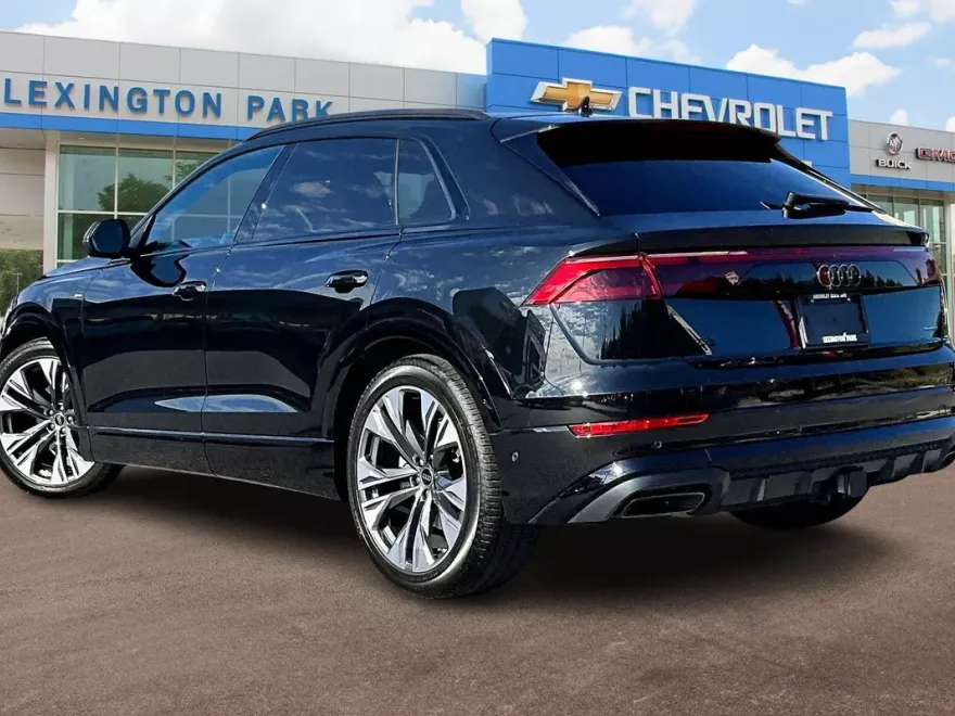 2025 Audi Q8 Prestige 55 photo 1