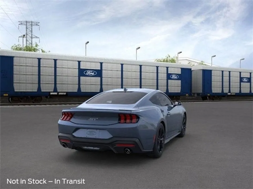 2025 Ford Mustang GT photo 7
