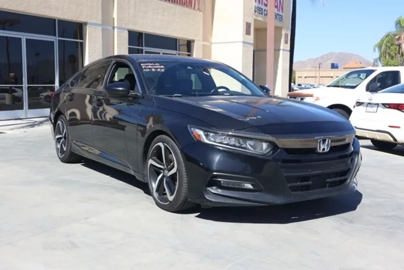 2019 Honda Accord Sport photo 1