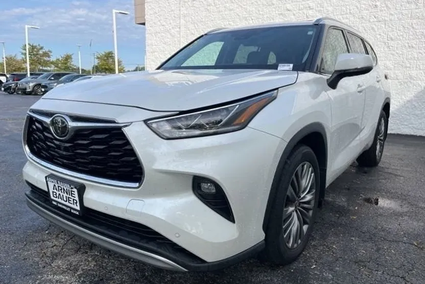 2020 Toyota Highlander Platinum photo 1
