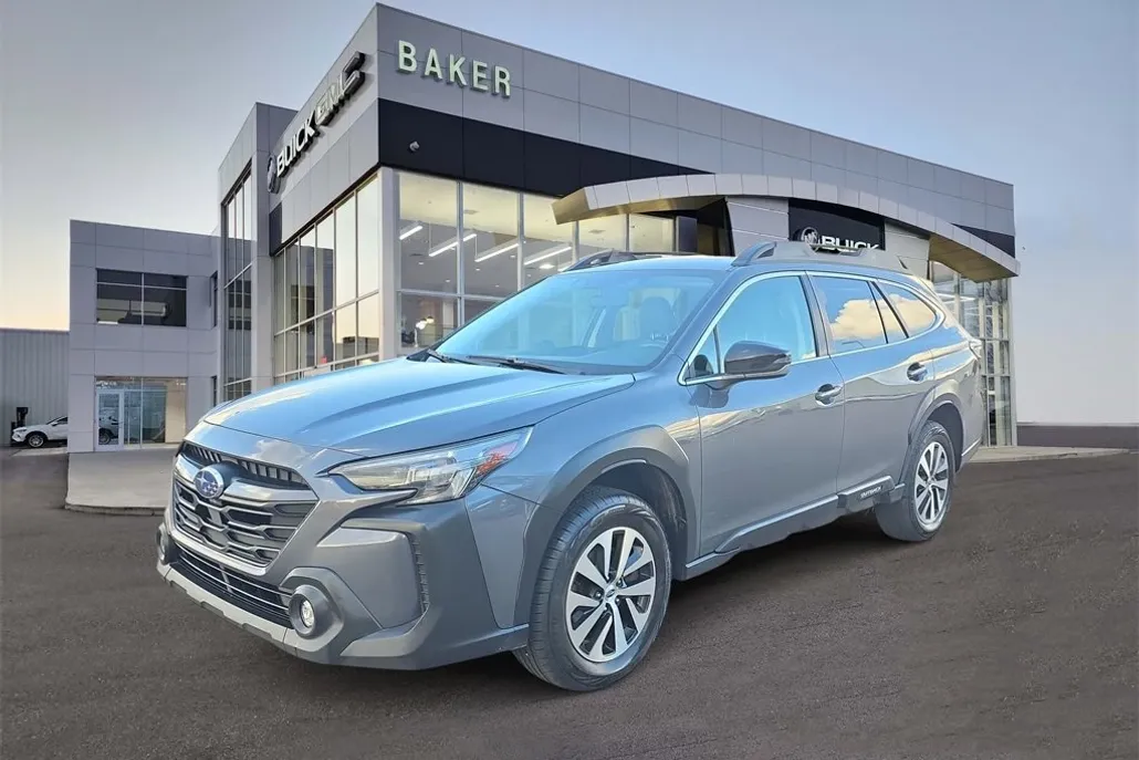 2023 Subaru Outback Premium photo 1