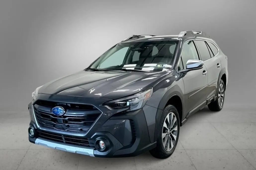 2025 Subaru Outback Touring XT photo 1