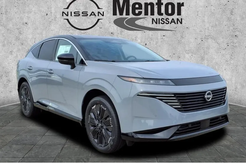 2025 Nissan Murano Platinum photo 1