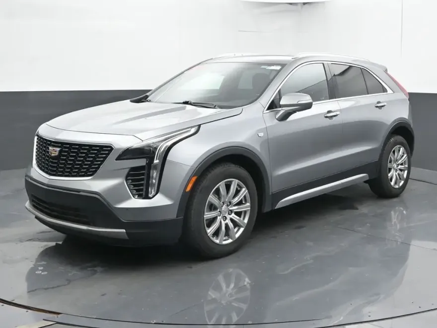 2023 Cadillac XT4 Premium Luxury photo 1