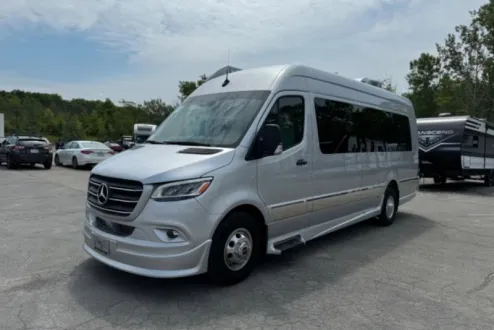 2024 Mercedes Benz Sprinter 3500 photo 2