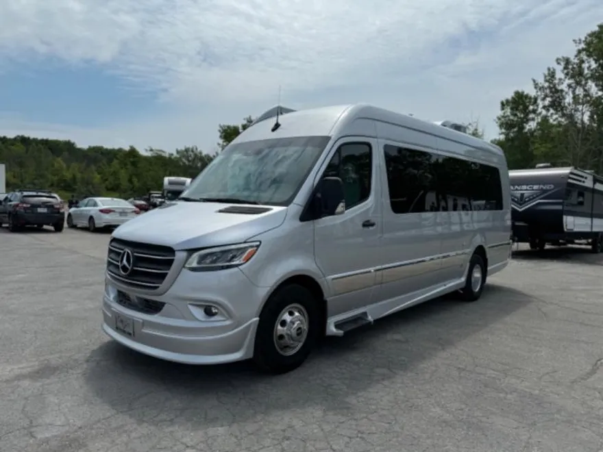 2024 Mercedes Benz Sprinter 3500 photo 2