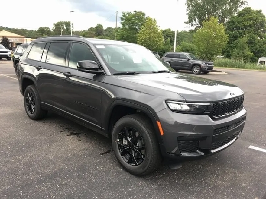 2025 Jeep Grand Cherokee Altitude X photo 1