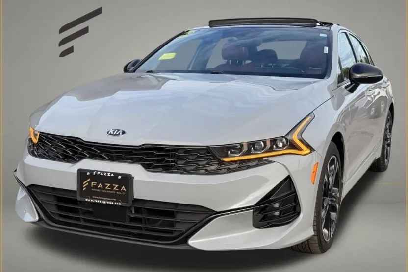 2021 Kia K5 GT-Line photo 1