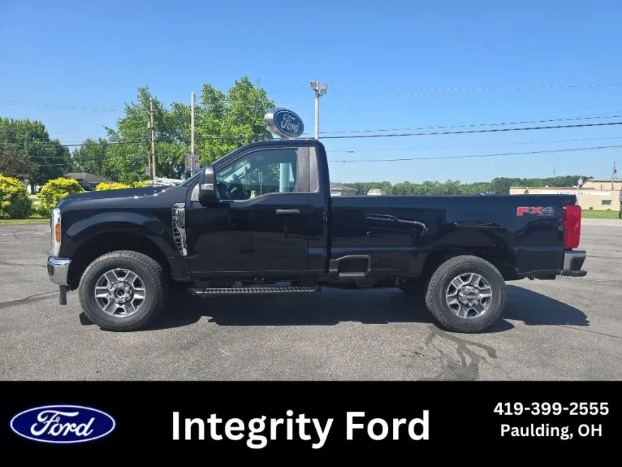 2025 Ford F-350 XLT photo 1