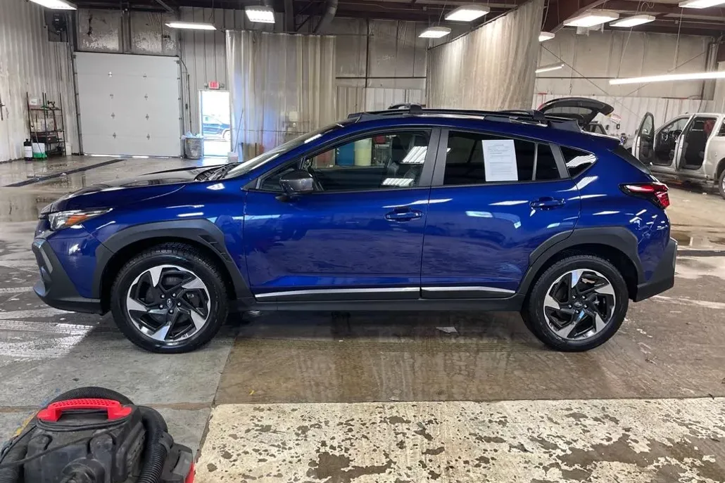 2024 Subaru Crosstrek Limited photo 1