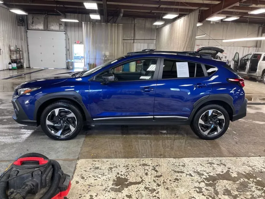 2024 Subaru Crosstrek Limited photo 1