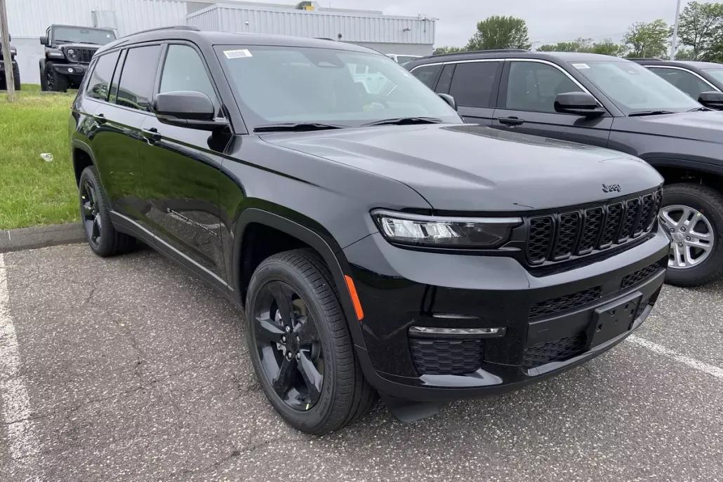 2025 Jeep Grand Cherokee Limited photo 1
