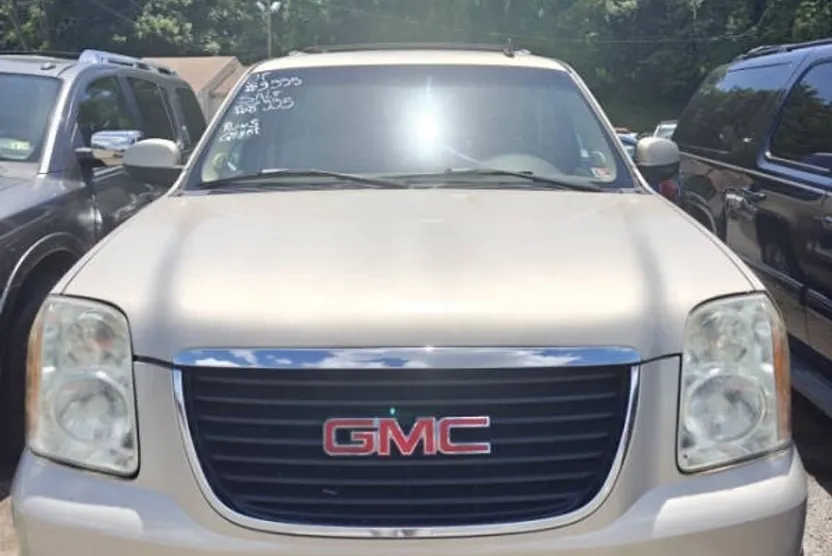 2007 Gmc Yukon XL SLT photo 1