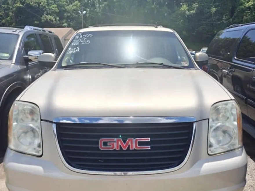 2007 Gmc Yukon XL SLT photo 1