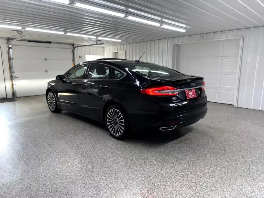 2017 Ford Fusion Titanium photo 1