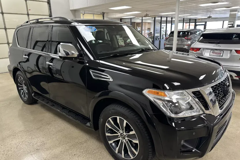 2020 Nissan Armada SL photo 1