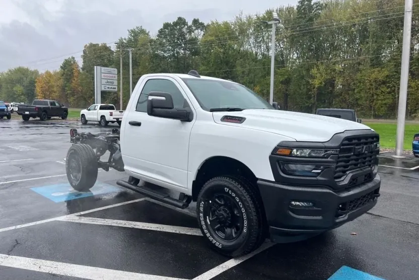 2025 Ram 3500 Tradesman photo 1