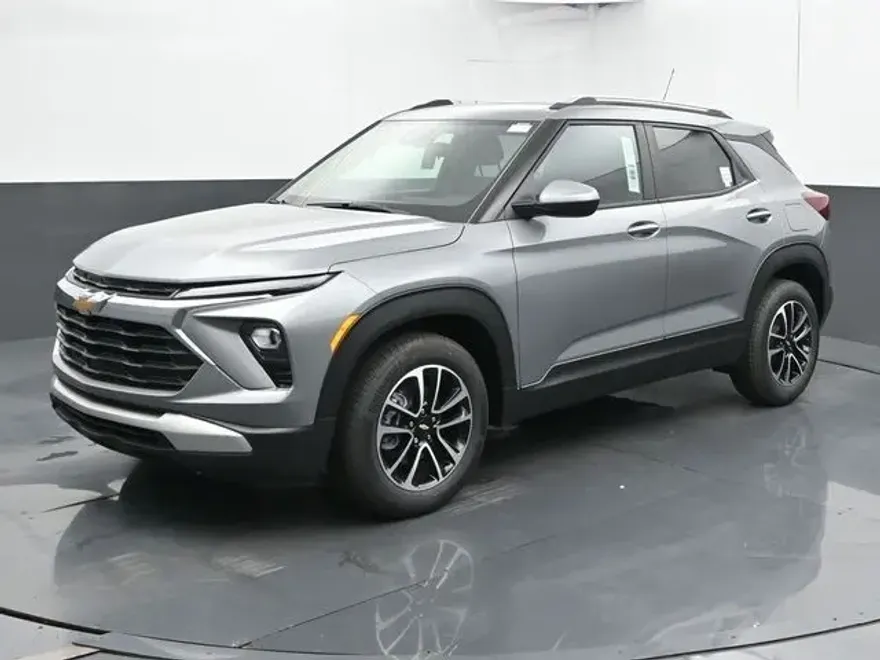 2026 Chevrolet Trailblazer LT photo 1