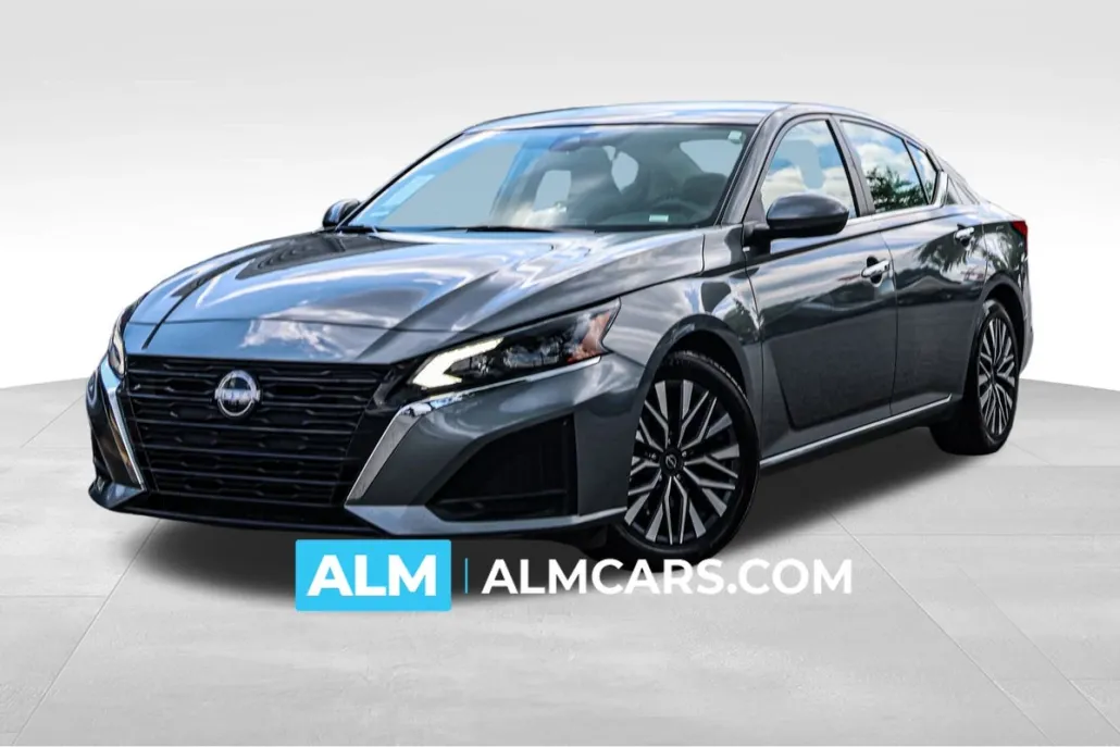 2023 Nissan Altima 2.5 SV photo 1
