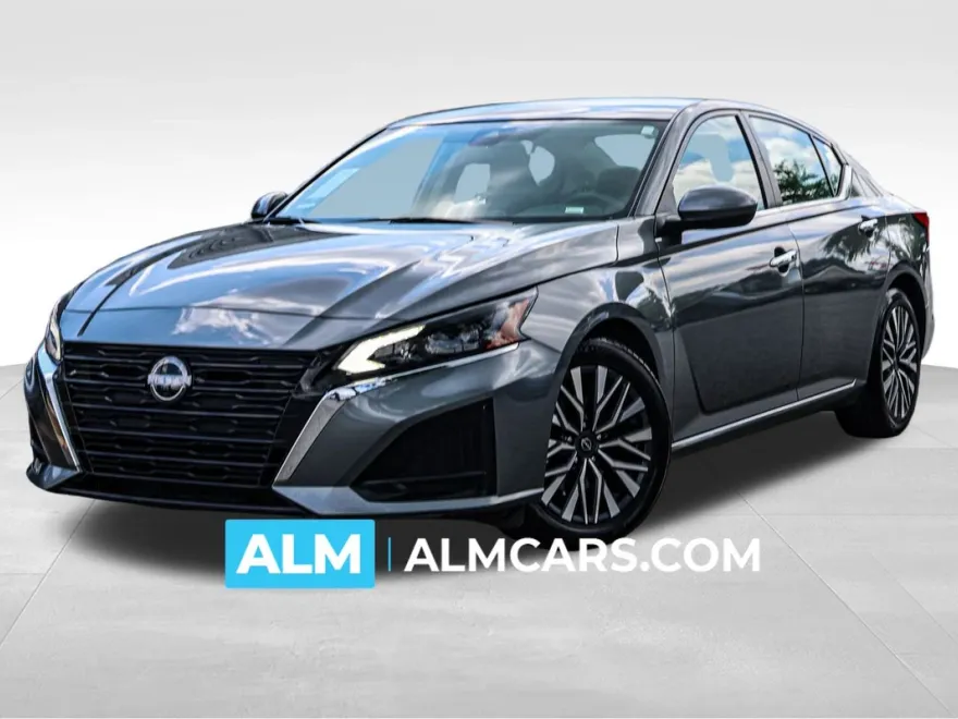 2023 Nissan Altima 2.5 SV photo 1