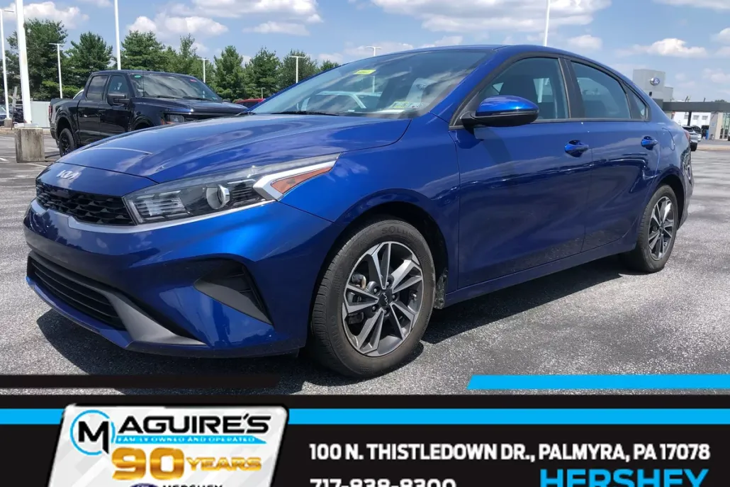 2023 Kia Forte LXS photo 1