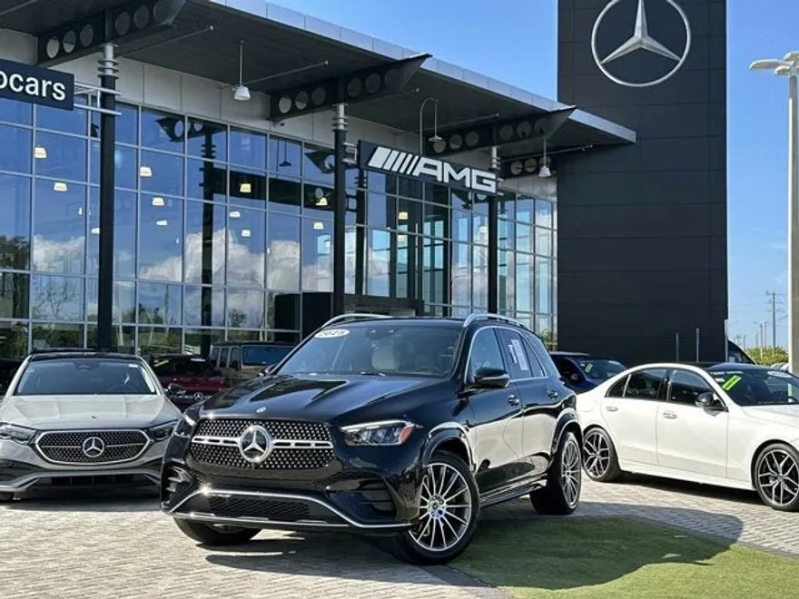 2025 Mercedes Benz GLE 450e photo 1