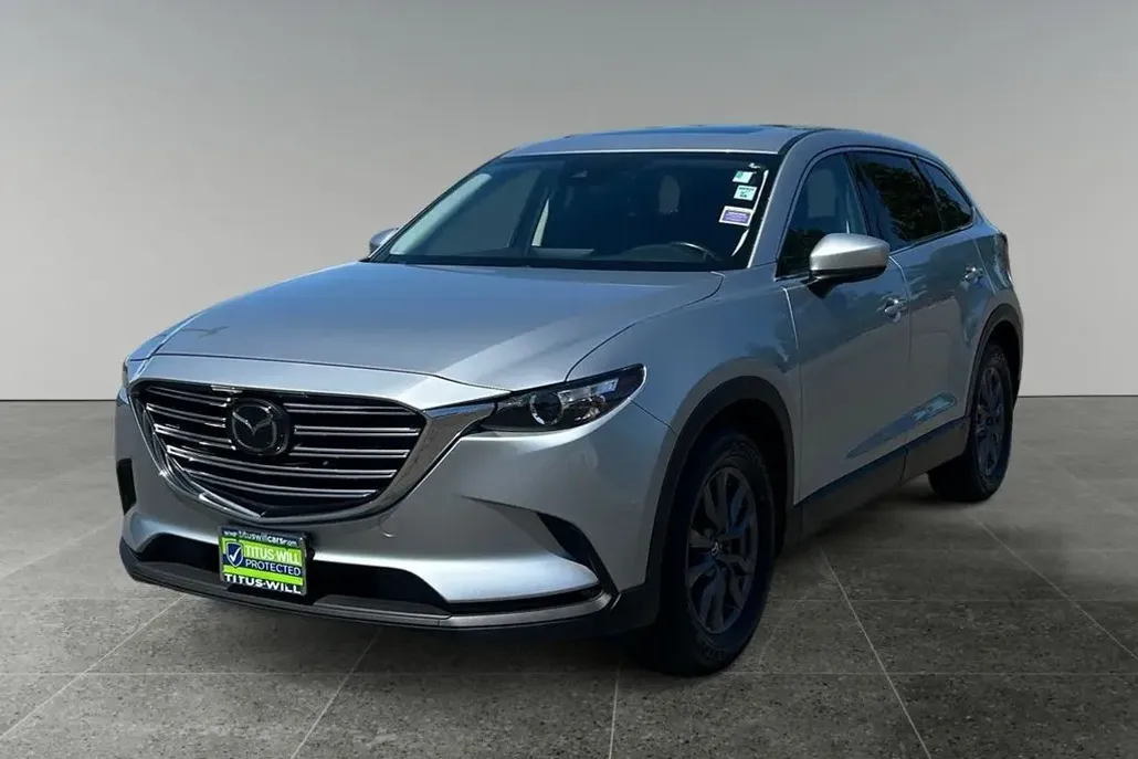 2023 Mazda CX-9 Touring photo 1
