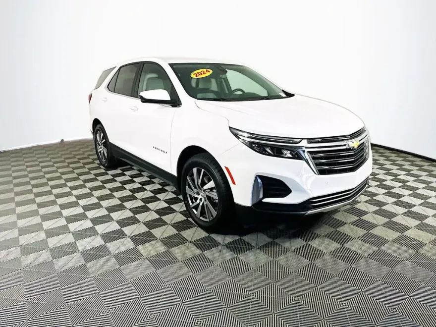2024 Chevrolet Equinox LT photo 1