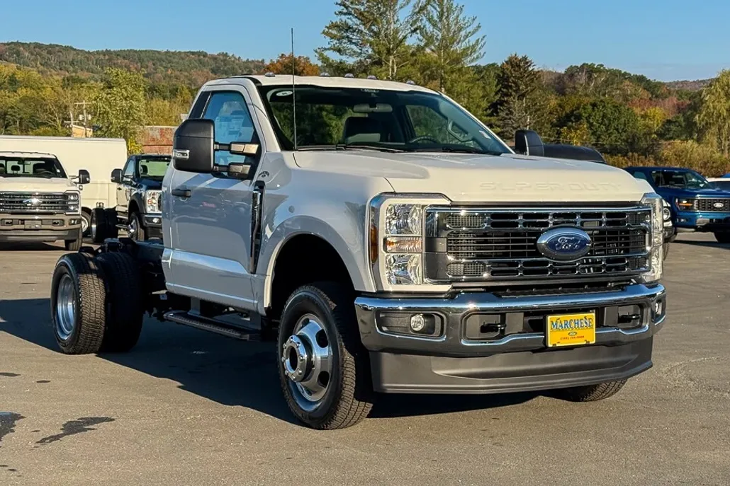 2026 Ford F-350 photo 1