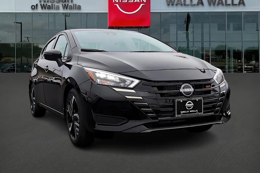 2025 Nissan Versa SR photo 1