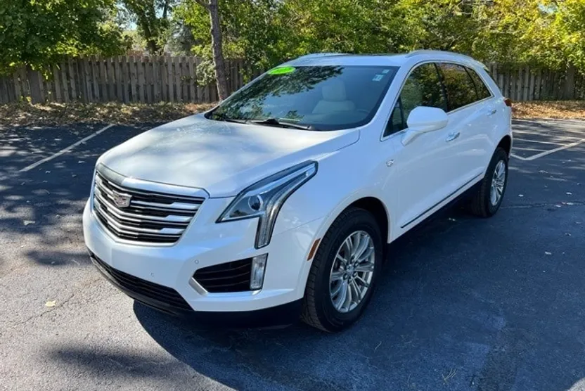 2017 Cadillac XT5 Luxury photo 1
