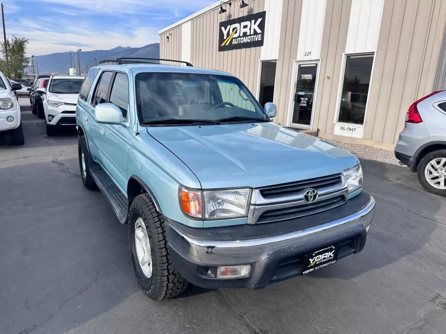 2001 Toyota 4Runner SR5 V6 photo 1
