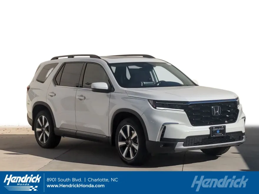2025 Honda Pilot Touring photo 1