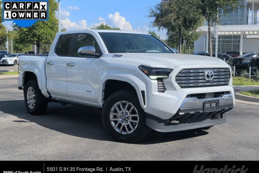 2024 Toyota Tacoma photo 1