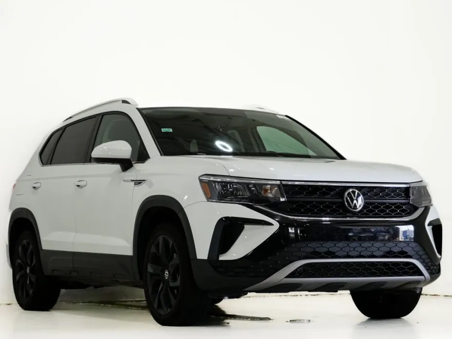 2022 Volkswagen Taos SE photo 1