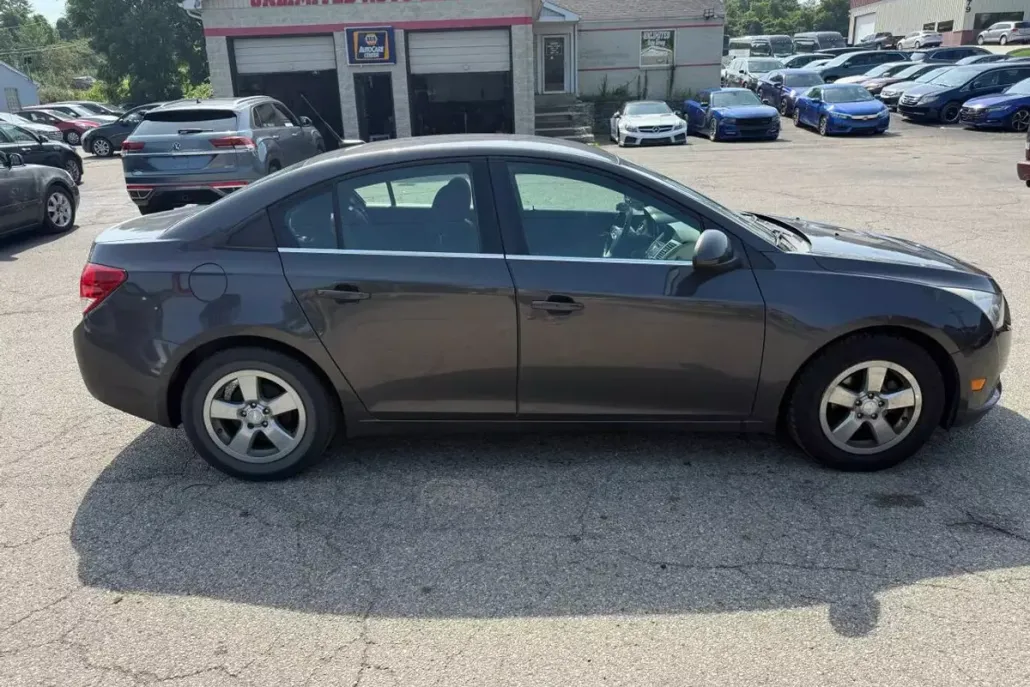 2014 Chevrolet Cruze photo 1