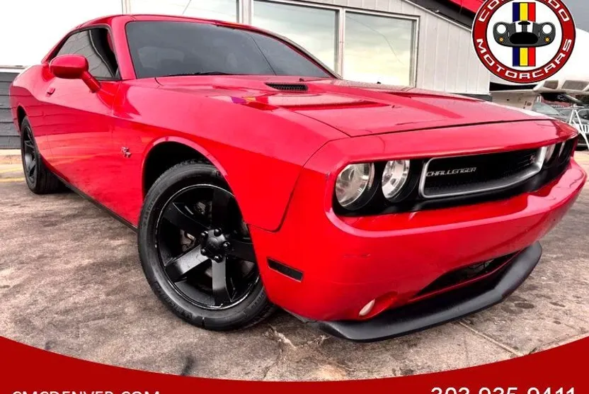 2013 Dodge Challenger R/T photo 1
