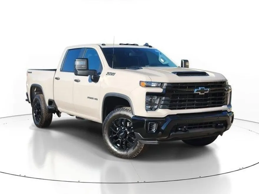 2026 Chevrolet Silverado 2500HD Custom photo 1