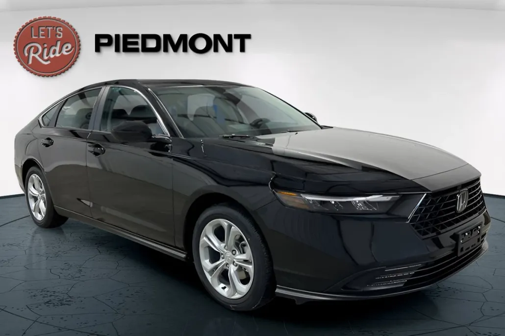 2025 Honda Accord LX photo 1