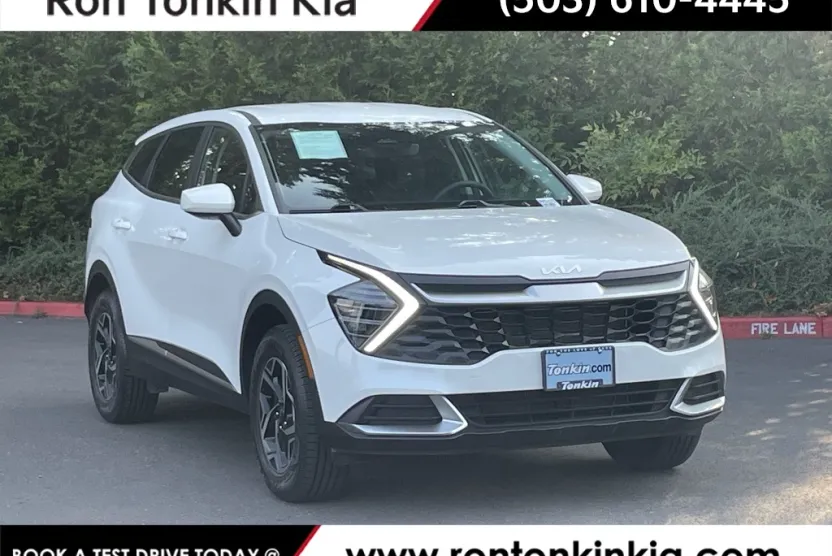 2024 Kia Sportage LX photo 1