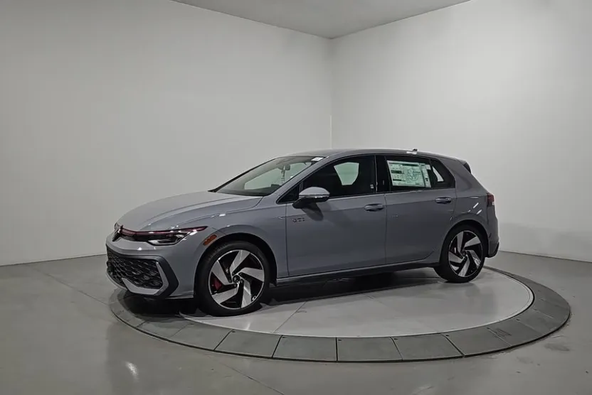 2025 Volkswagen Golf GTI S photo 1