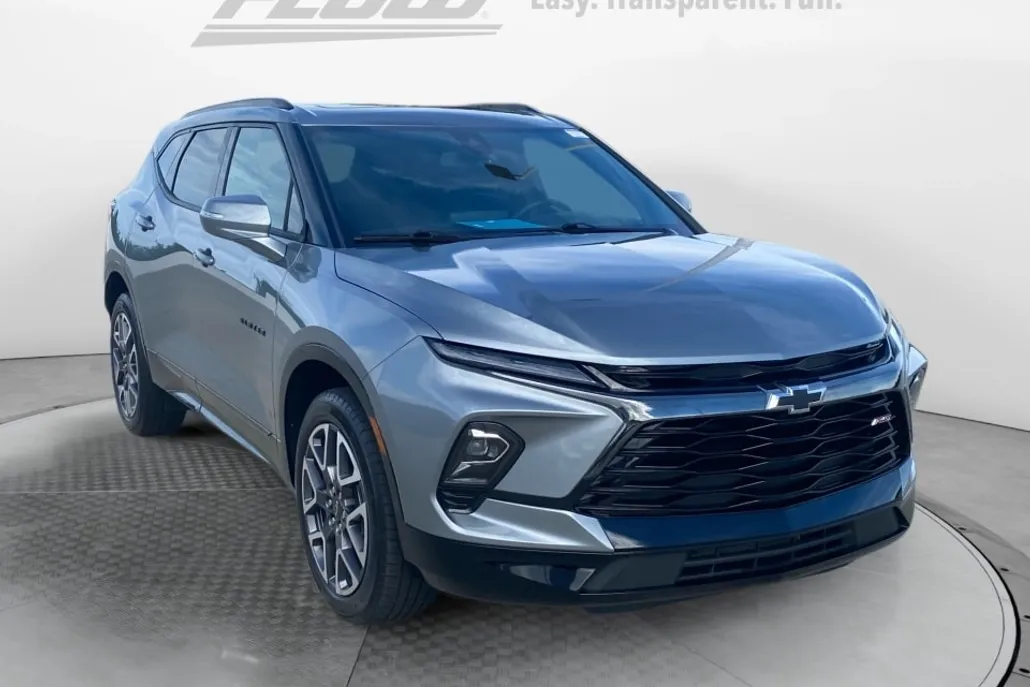 2025 Chevrolet Blazer RS photo 1