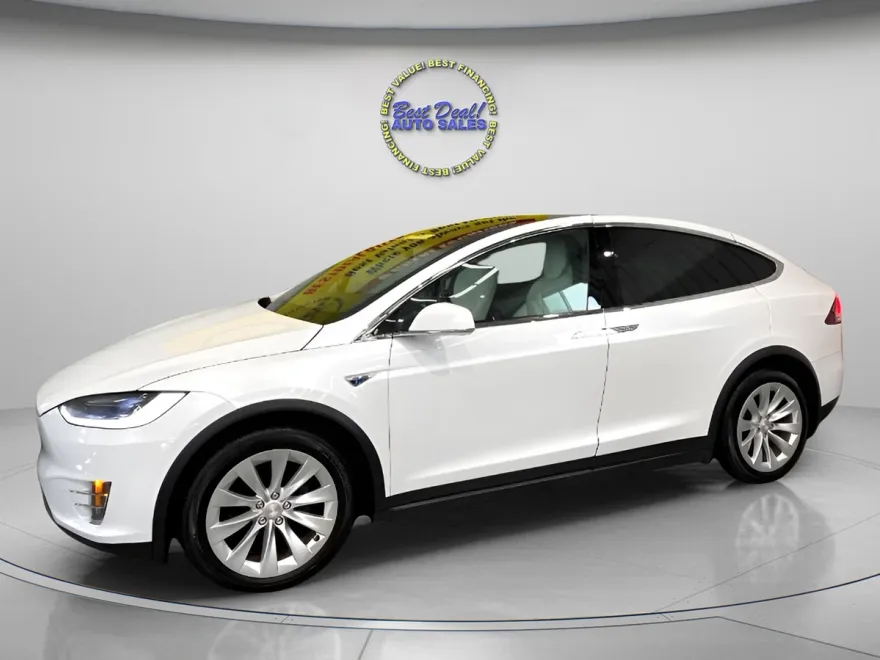 2016 Tesla Model X 90D photo 1